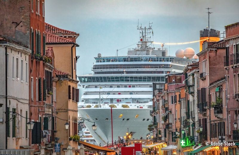 Kreuzfahrtschiff Venedig