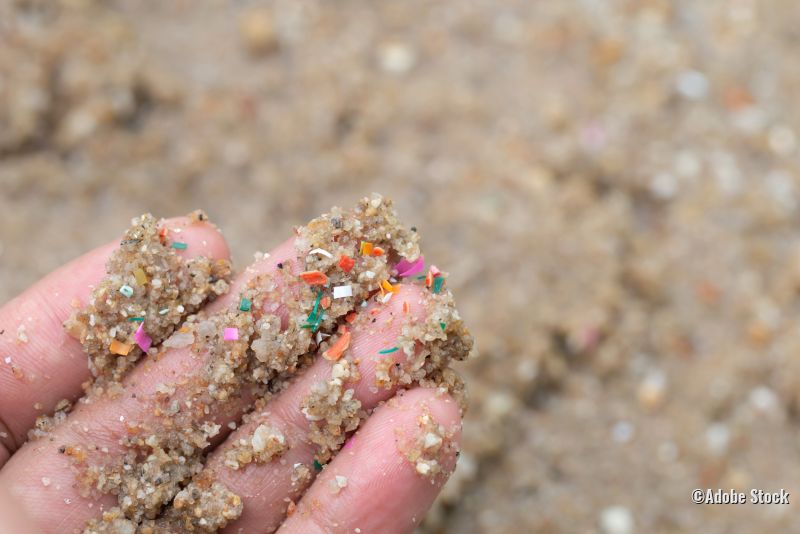 Mikroplastik im Sand