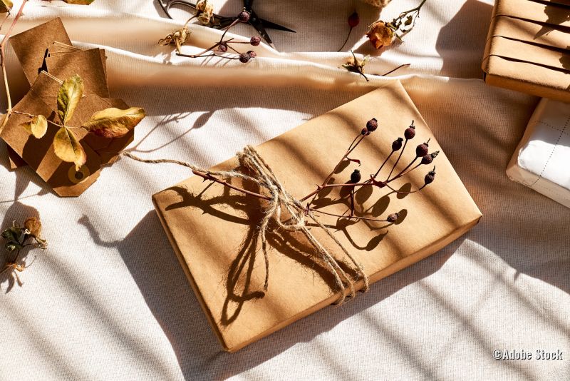 Plastikfrei verpackte Geschenke
