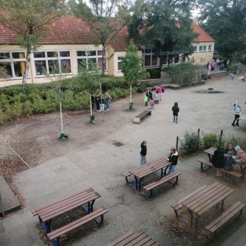 schulhof_nach_umgestaltung.jpg